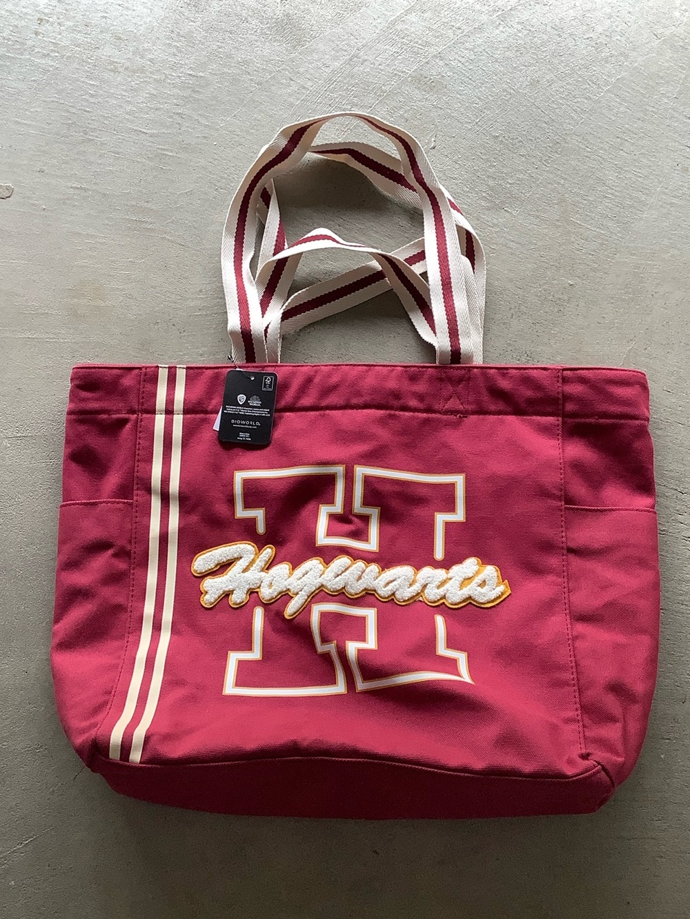 Hogwarts red & yellow canvas bioworld large tote bag